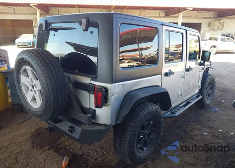 2010 Jeep Wrangler Unlimited Sport из США, поврежденный, VIN 1J4BA3H1XAL207316